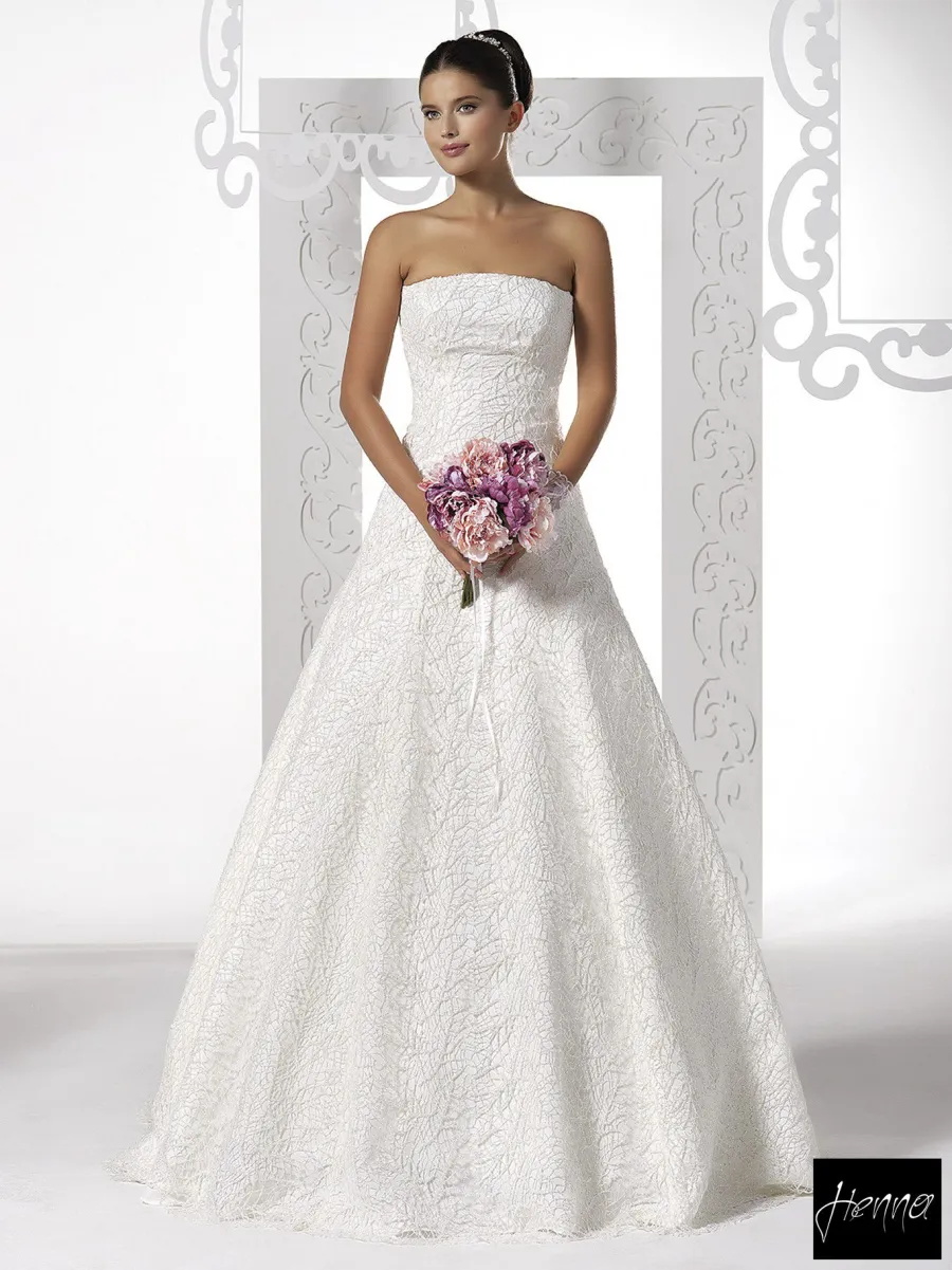 Colecția Henna Wedding Dresses — ținuta 2