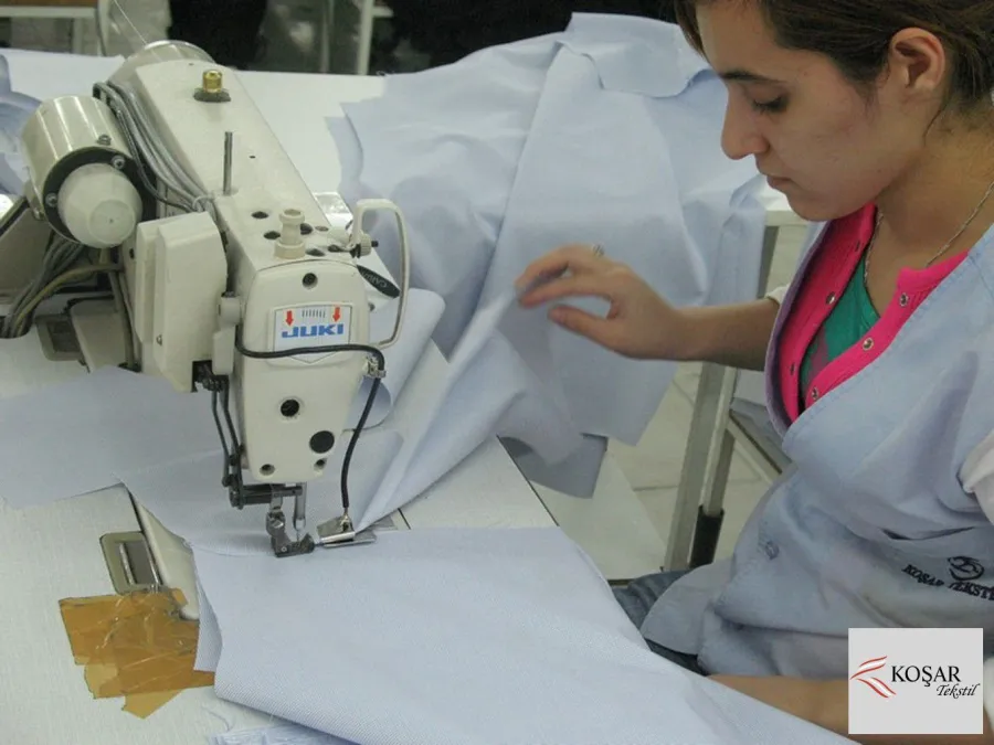 Kollektion Kosar Textile Shirts – Look 2