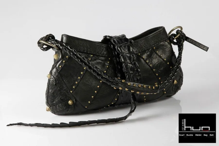 Colección HUN Leather Accessories — look 1