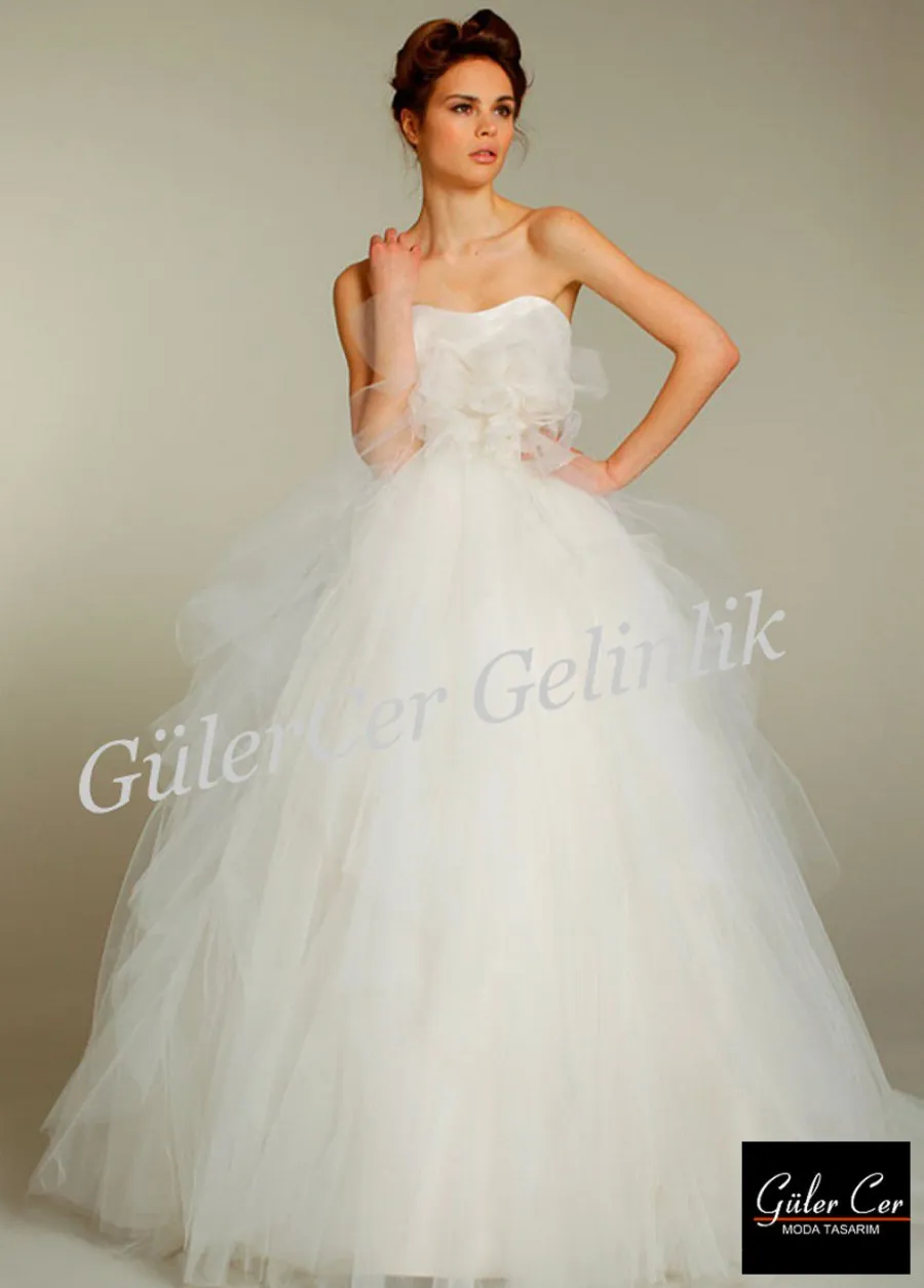 Guler Cer Wedding Dress 2014 collection — look 1