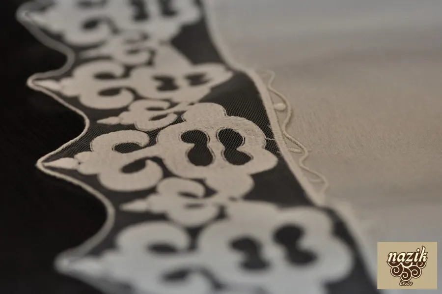 مجموعة Nazik Brode Textile — إطلالة 1