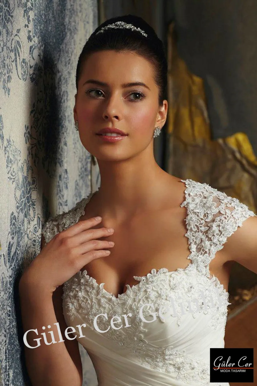 Guler Cer Wedding Dress 2014 collection — look 2