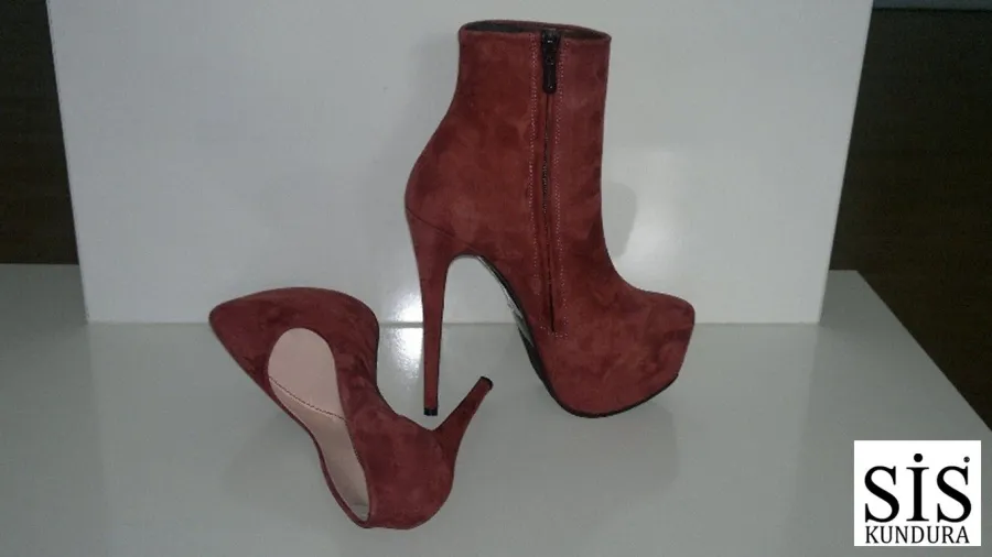 مجموعة SIS Shoe Spring/Summer — إطلالة 3