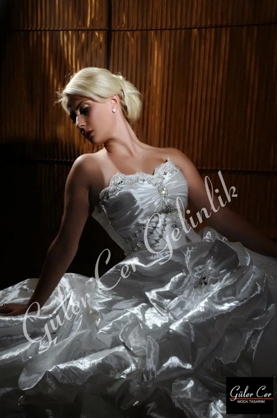 Guler Cer Wedding Dress 2014 collection — look 1