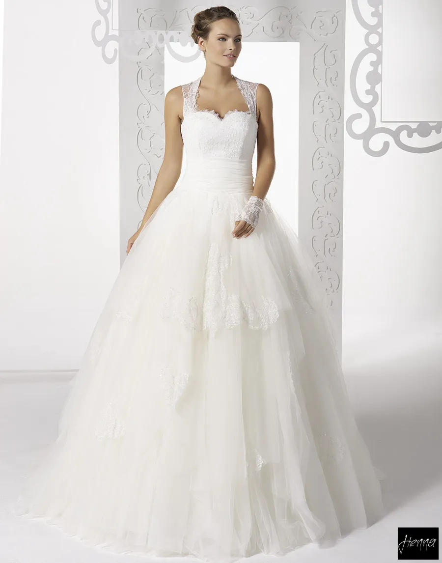 مجموعة Henna Wedding Dresses — إطلالة 3