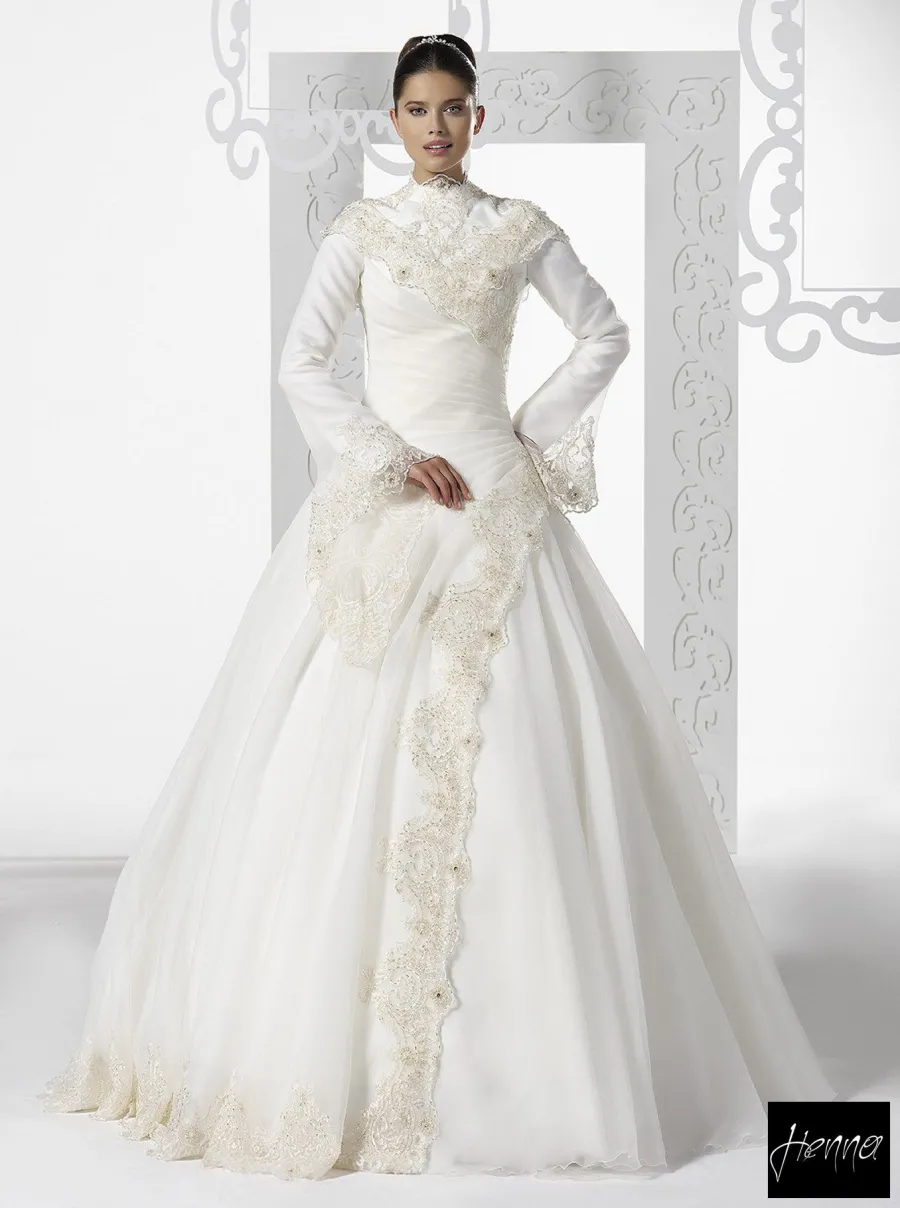 Colecția Henna Wedding Dresses — ținuta 3