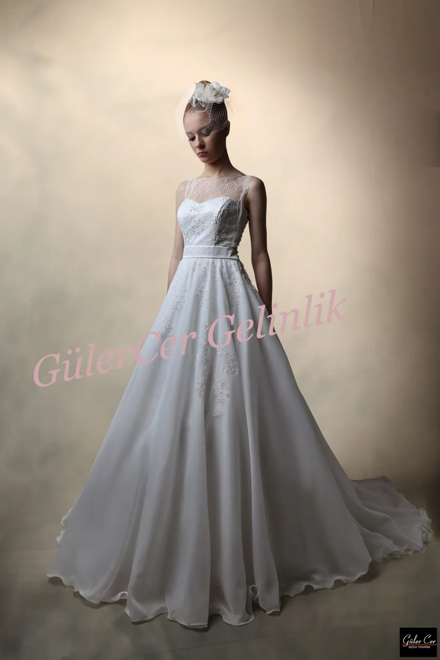 مجموعة Guler Cer Wedding Dress — إطلالة 1