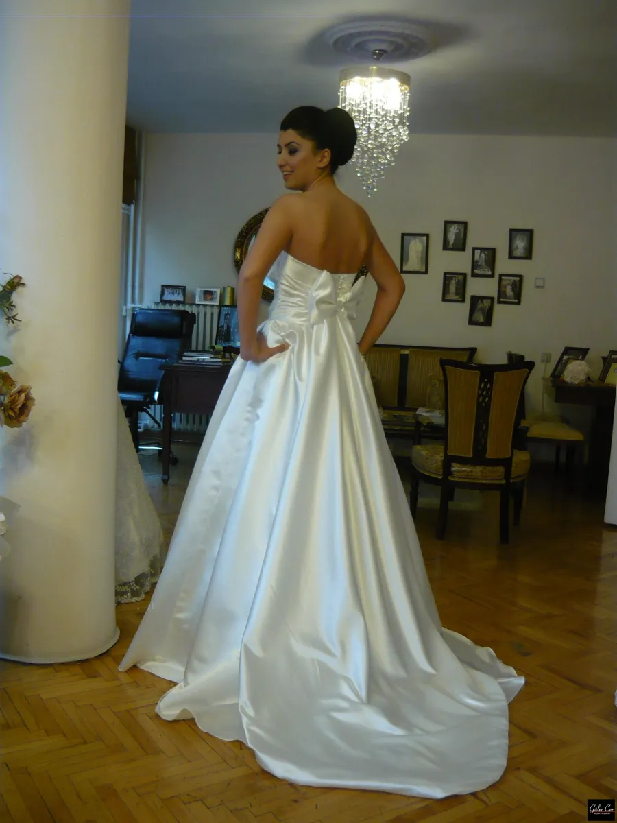 مجموعة Guler Cer Wedding Dress — إطلالة 3