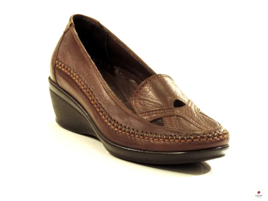 مجموعة Sahra Orthopedic Shoes — إطلالة 1