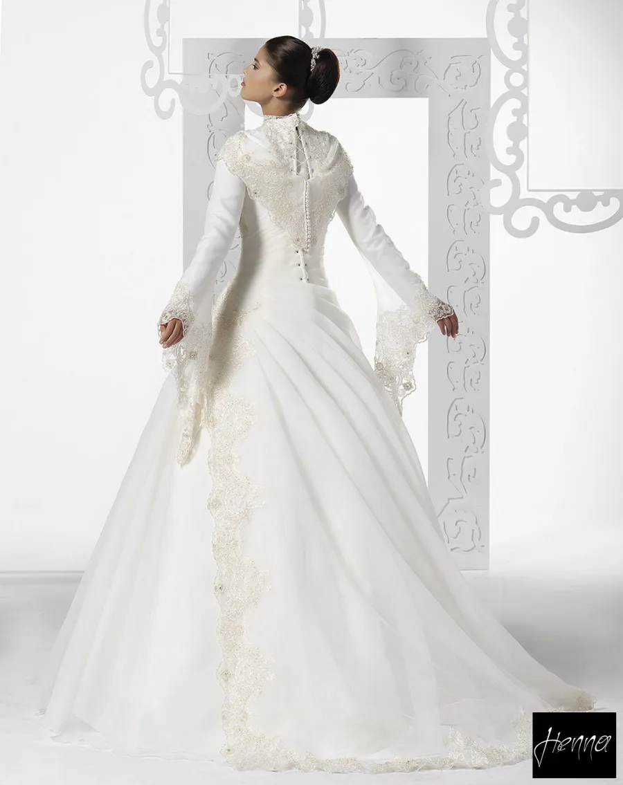 Colecția Henna Wedding Dresses — ținuta 2