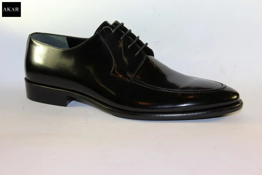Коллекция Akar Leather Shoes Ltd. — образ 2
