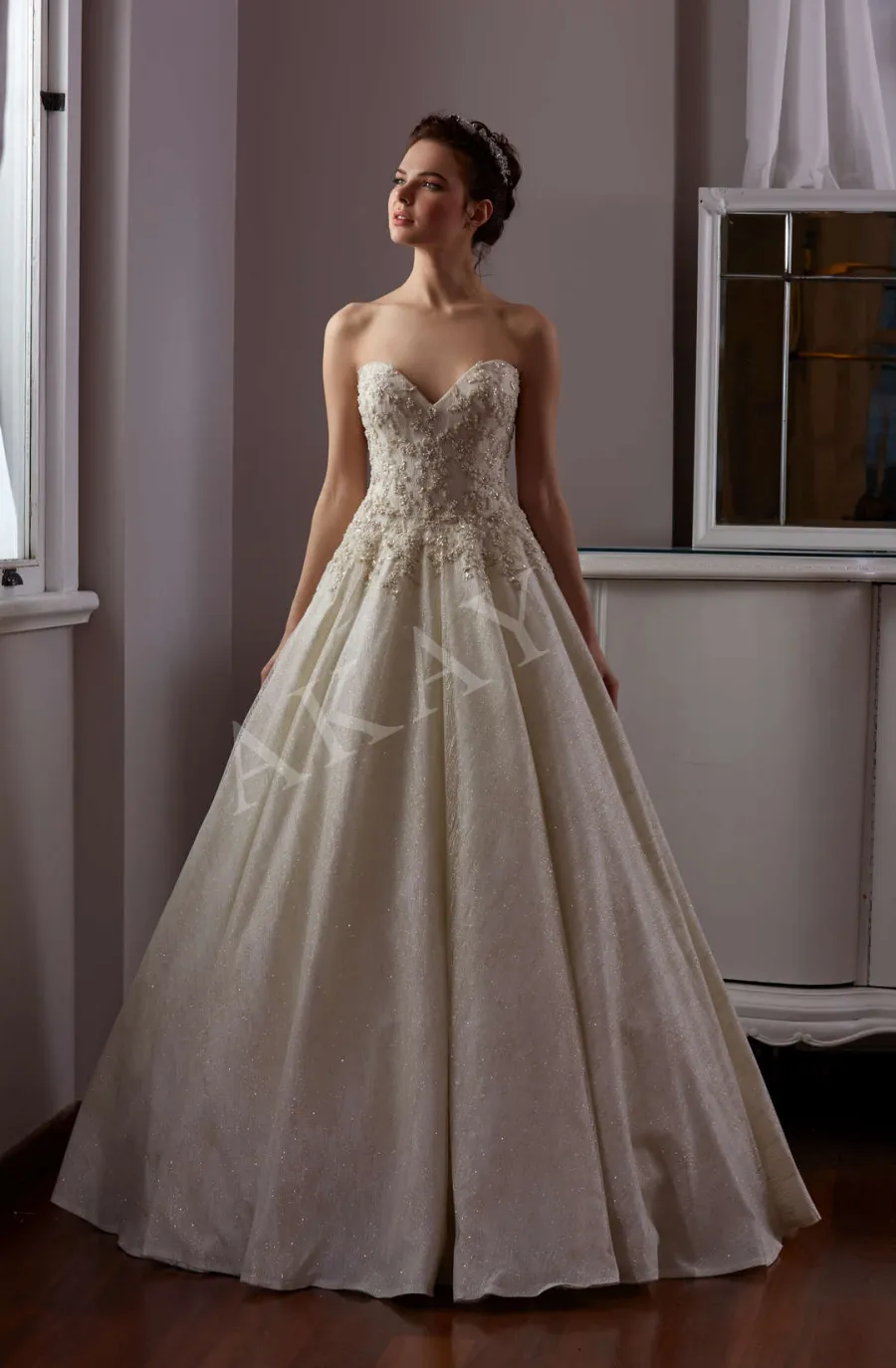 Akay Wedding Dresses koleksiyonu — görsel 1