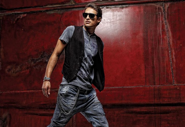 Colecția Differ Jeans by Tutay Textile — ținuta 3