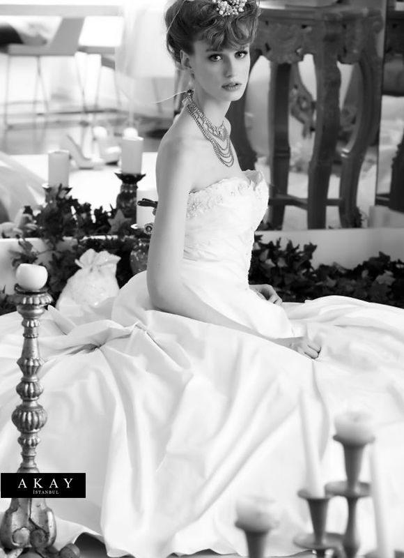 Akay Wedding Dresses koleksiyonu — görsel 3