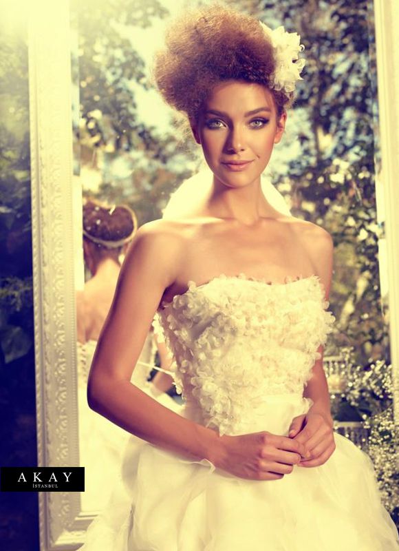Akay Wedding Dresses koleksiyonu — görsel 2