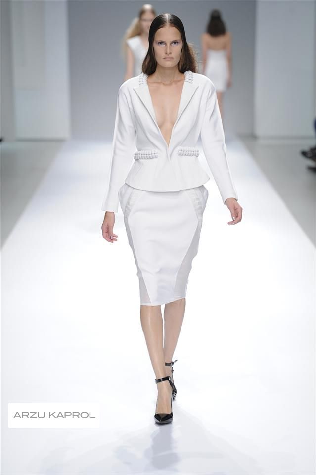 Arzu Kaprol Fall/Winter koleksiyonu — görsel 1