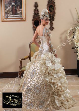 مجموعة Ozden Bridal Fashion — إطلالة 1