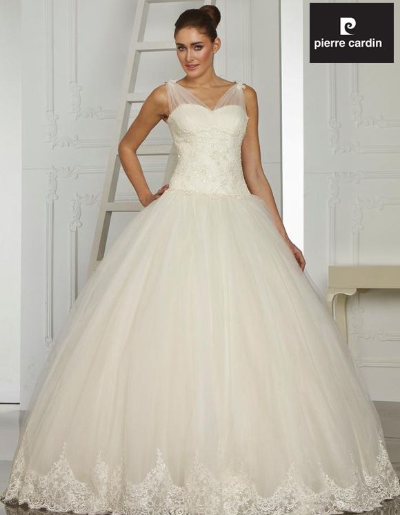 مجموعة Pierre Cardin Bridal Dresses — إطلالة 2