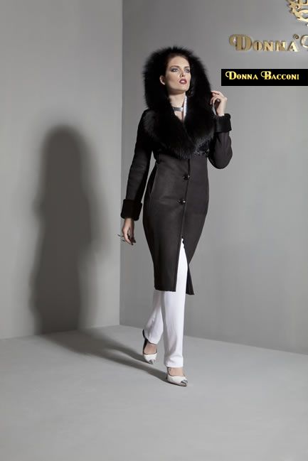 Collection Donna Bacconi Leather Textile — look 3