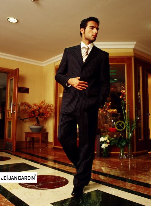 مجموعة JC JAN Cardin Suits — إطلالة 3