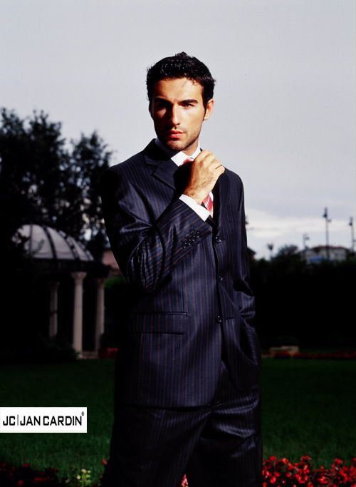 مجموعة JC JAN Cardin Suits — إطلالة 2