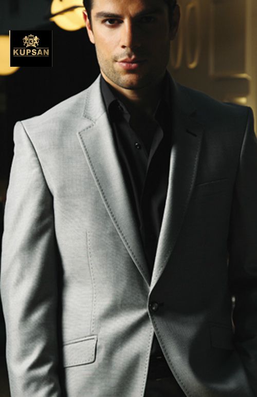 Colección Kupsan Suits — look 1