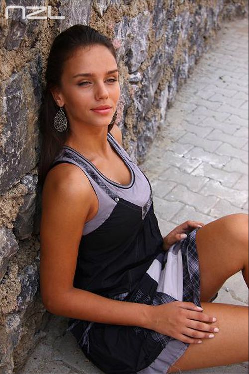 Colecția NZL Skirt — ținuta 3