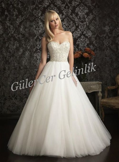 Colecția Guler Cer Wedding Dress — ținuta 2