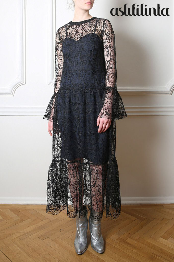 مجموعة Asli Filinta Fashion Fall/Winter — إطلالة 1