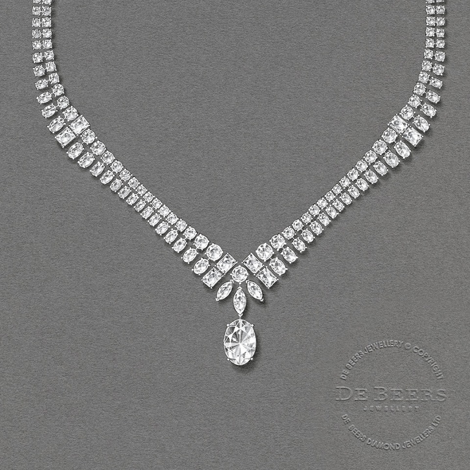 Colecția De Beers Jewelry — ținuta 1