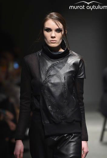 Colecția Murat Aytulum Fall/Winter — ținuta 1