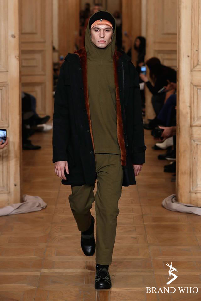 Colecția Brand WHO Fall/Winter — ținuta 1