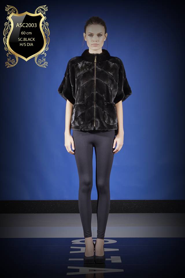 Colección Tasari Kurkmod Kurk Leather Clothing — look 1