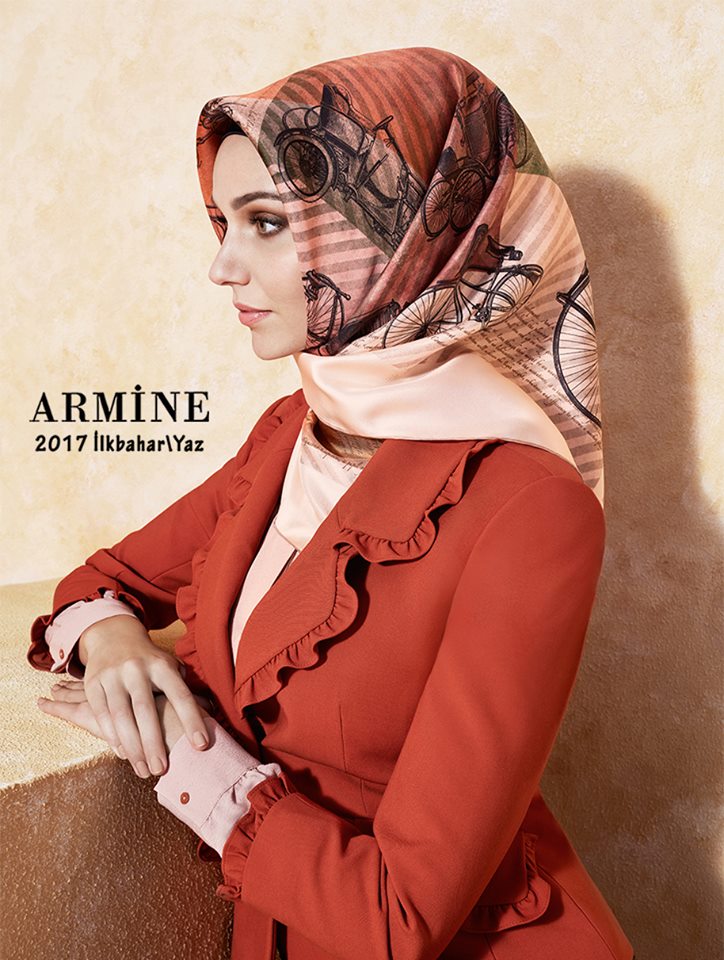 Armine Scarf Moda by Kamer Textile 2017 collection — look 2