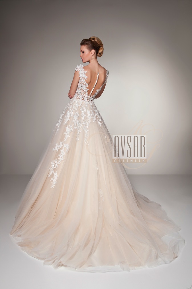 Avsar Wedding Store Spring/Summer 2018 collection — look 3