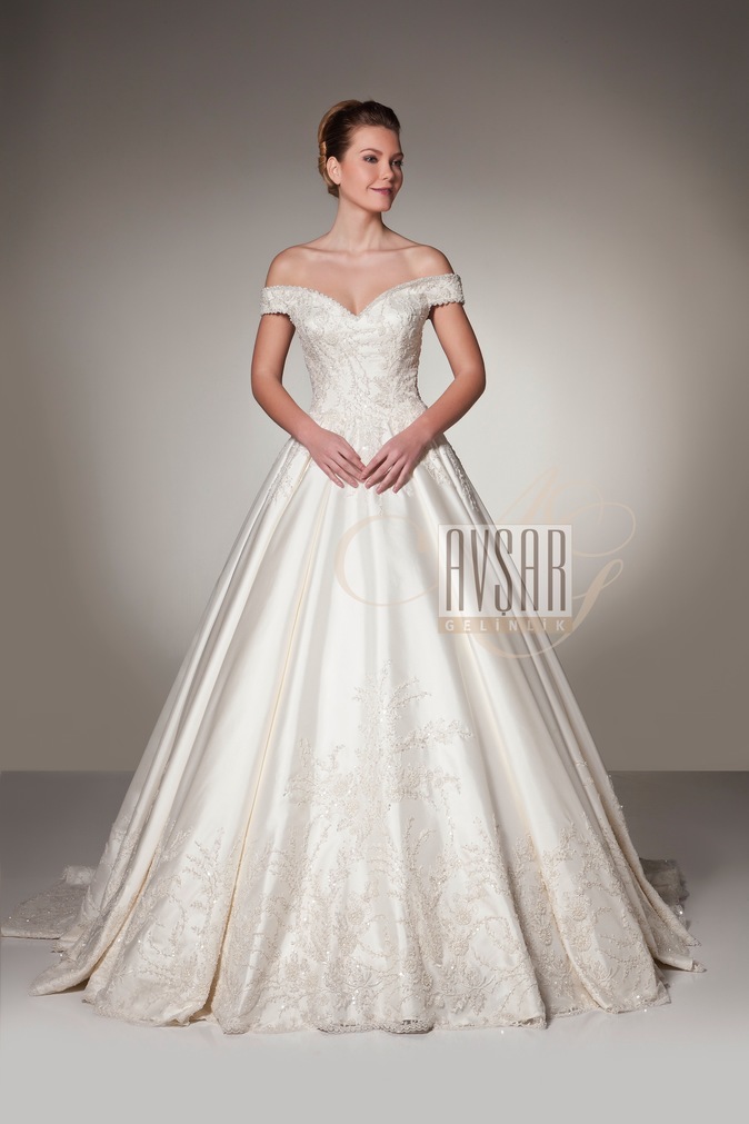 Avsar Wedding Store Spring/Summer 2018 collection — look 1
