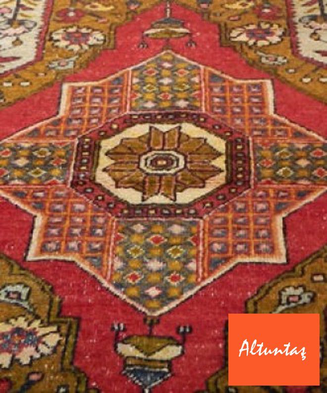 Altuntas Carpet Kilim Ltd. 2014 collection — look 1
