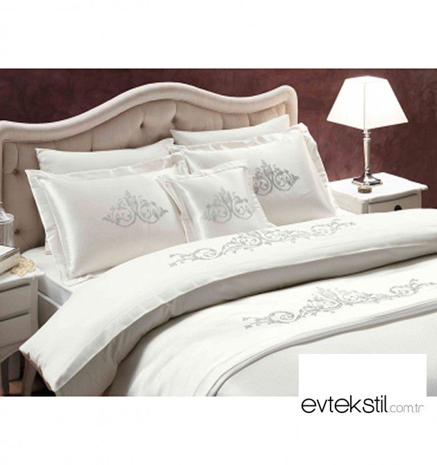 Colecția EV Textile Ltd. — ținuta 2