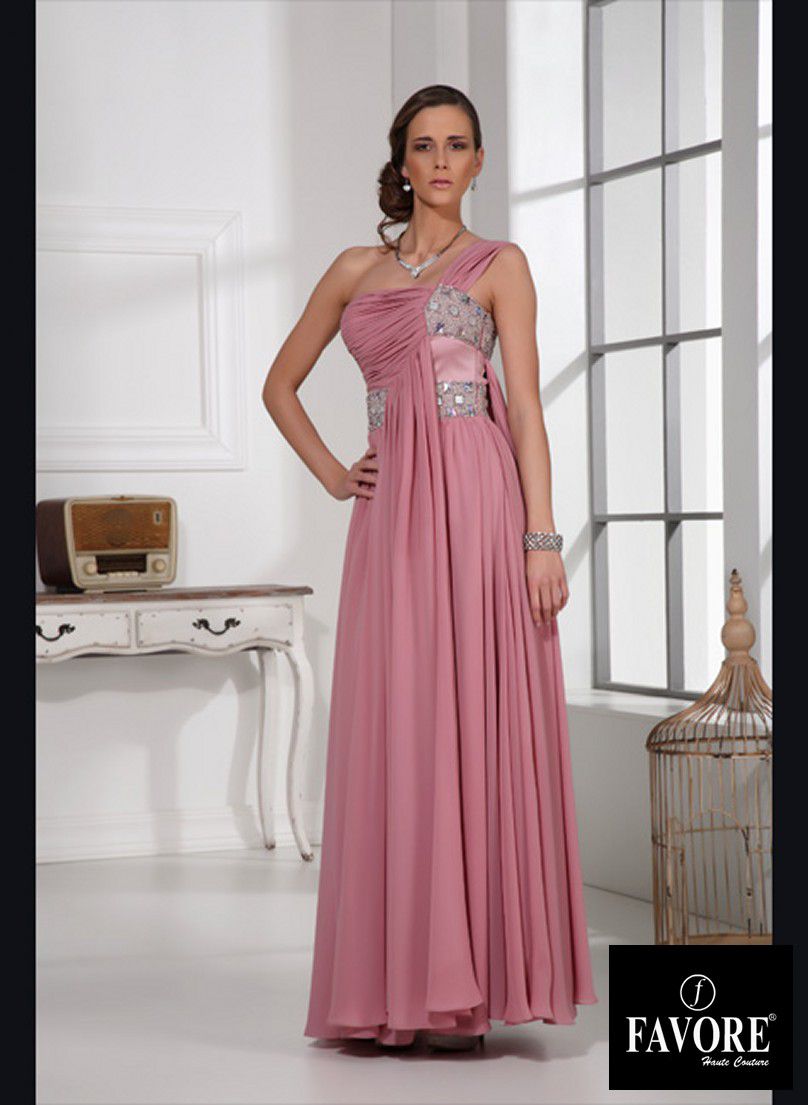 Colecția Favore Еvening Dresses — ținuta 3