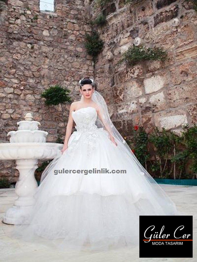 Guler Cer Wedding Dress 2014 collection — look 1