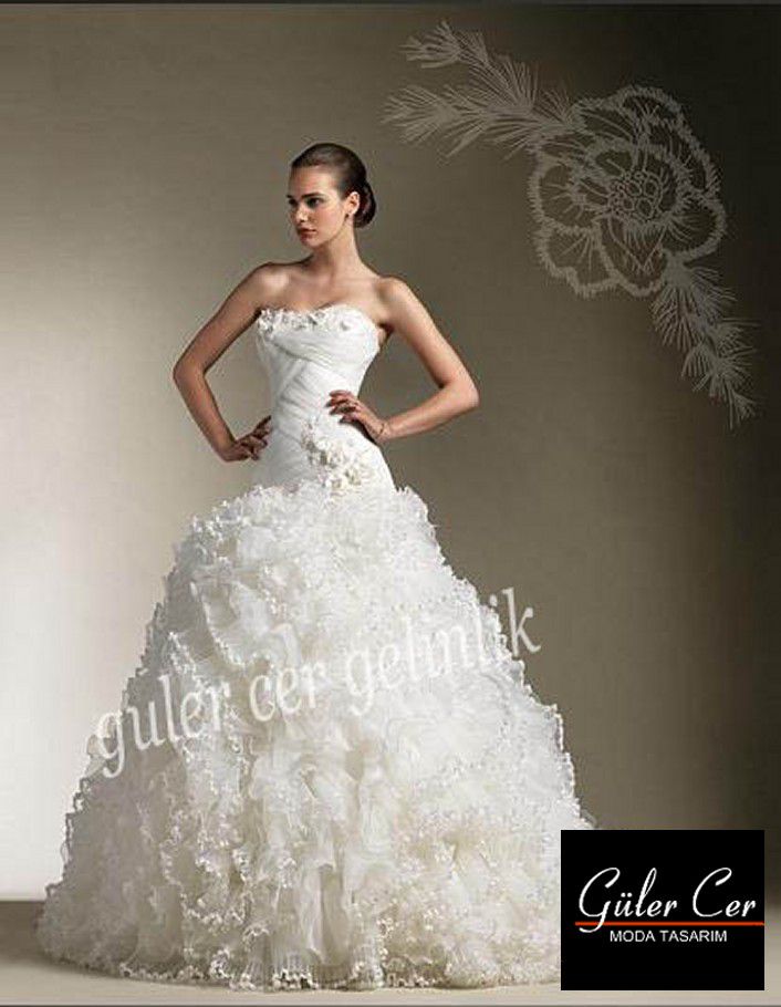 Guler Cer Wedding Dress 2014 collection — look 1
