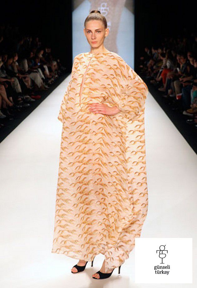 مجموعة Gunseli Turkay Fashion — إطلالة 3