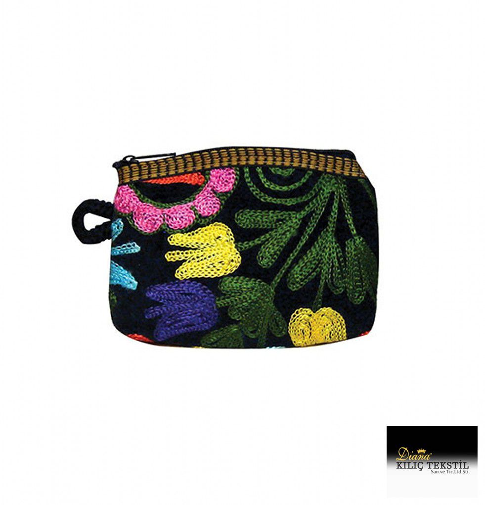 YUN ART Carpet Kilim Bags Ltd. 2014 collection — look 1