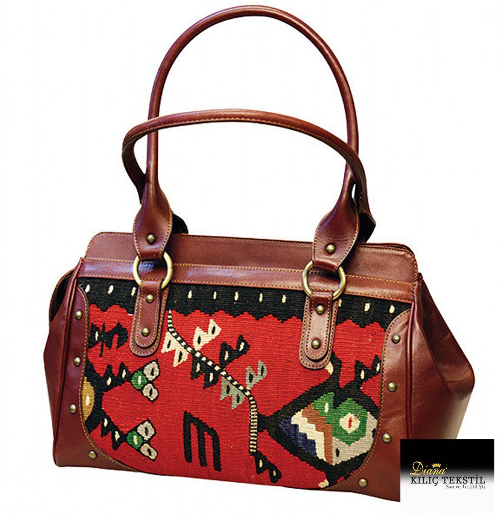 YUN ART Carpet Kilim Bags Ltd. 2014 collection — look 2