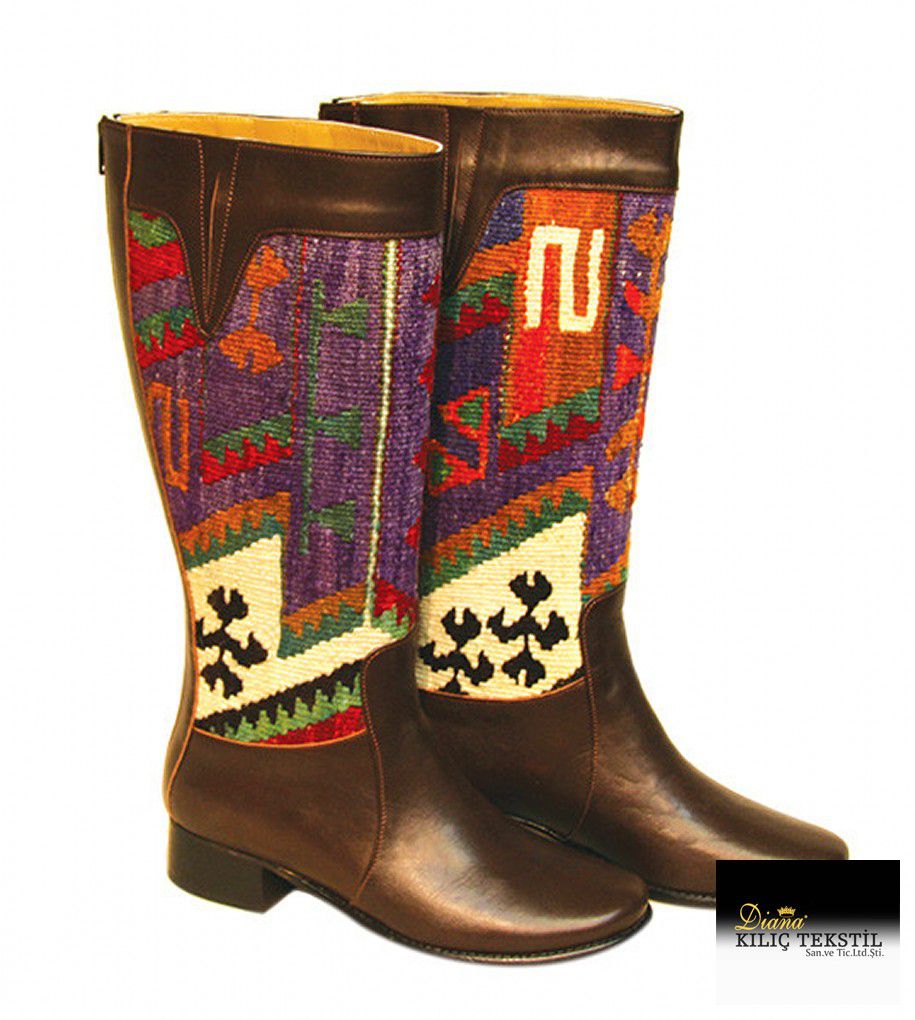 YUN ART Carpet Kilim Bags Ltd. 2014 collection — look 3