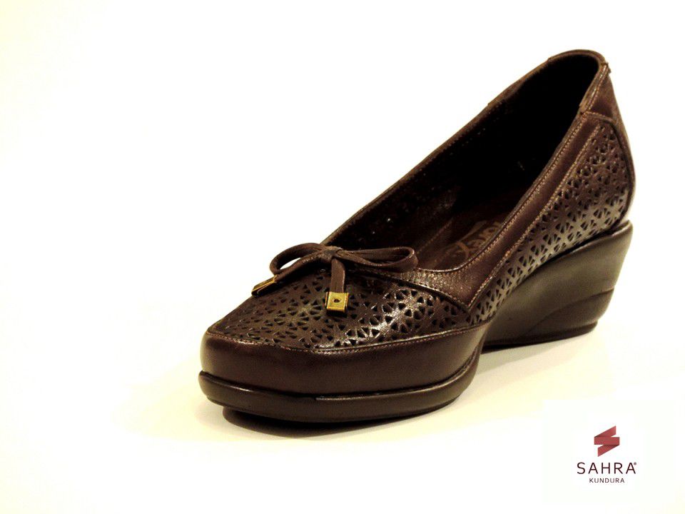 مجموعة Sahra Orthopedic Shoes — إطلالة 1