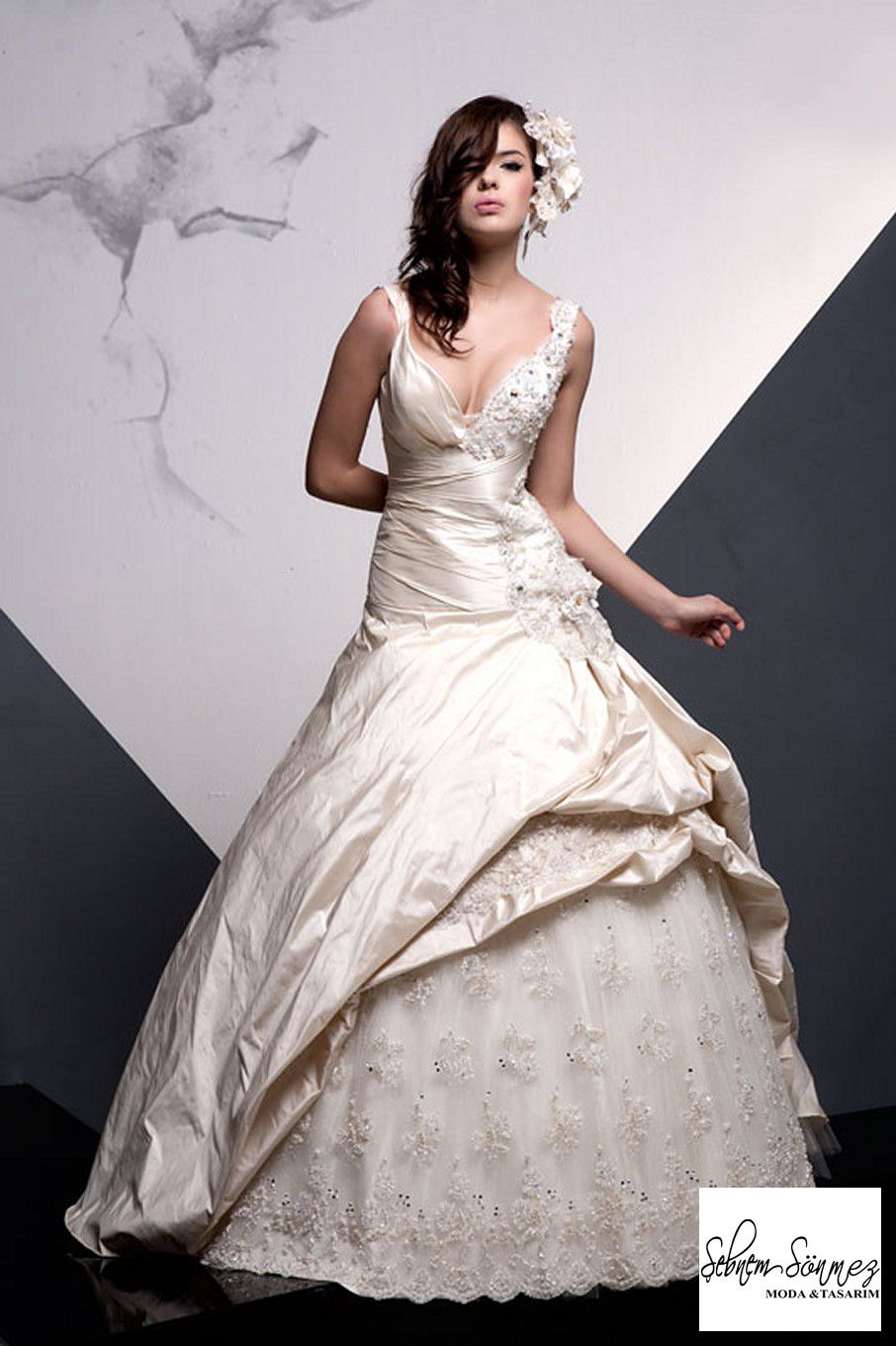 Sebnem Bridal Fashion Design 2014 collection — look 1